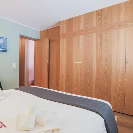 The Dream - Elegant Apartment, 5 Minutes From St Moritz Apartment *